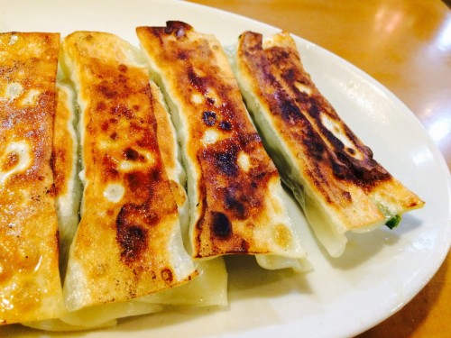鉄板餃子 鉄板餃子